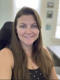 Nikki Keller headshot